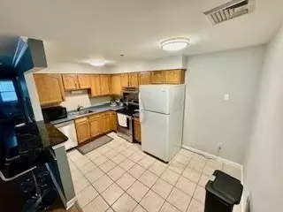 5300 N Main St #1, Fall River, MA 02720 photo 4