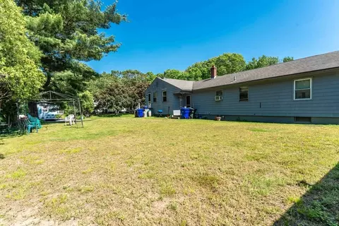 Exterior - 386 Grayson Dr, Springfield, MA 01119 photo 3 of 4