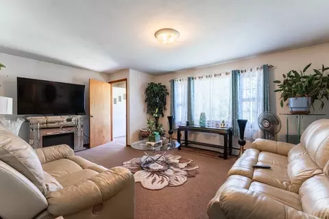 Other - 386 Grayson Dr, Springfield, MA 01119 photo 2 of 4