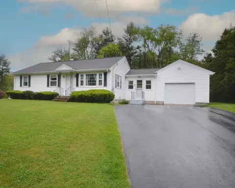 6 Railroad Ave, Douglas, MA 01516