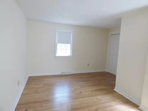 Bedroom - 18 Limerick Ct, Barnstable, MA 02632 photo 4 of 4