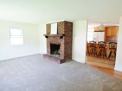 Living - 18 Limerick Ct, Barnstable, MA 02632 photo 3 of 3