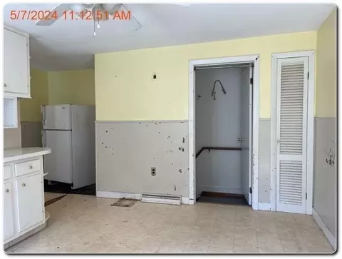 Entry Way - 2 Stevens Ave, Middleton, MA 01949 photo 1 of 1