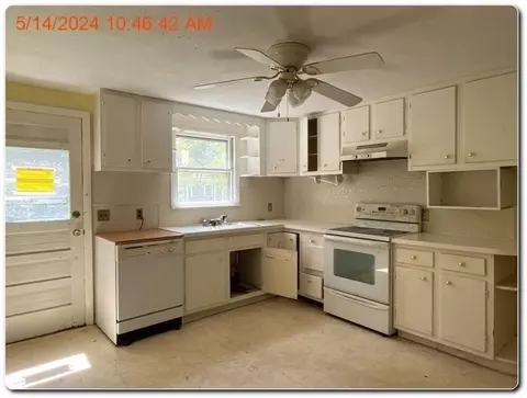 Kitchen - 2 Stevens Ave, Middleton, MA 01949 photo 1 of 1