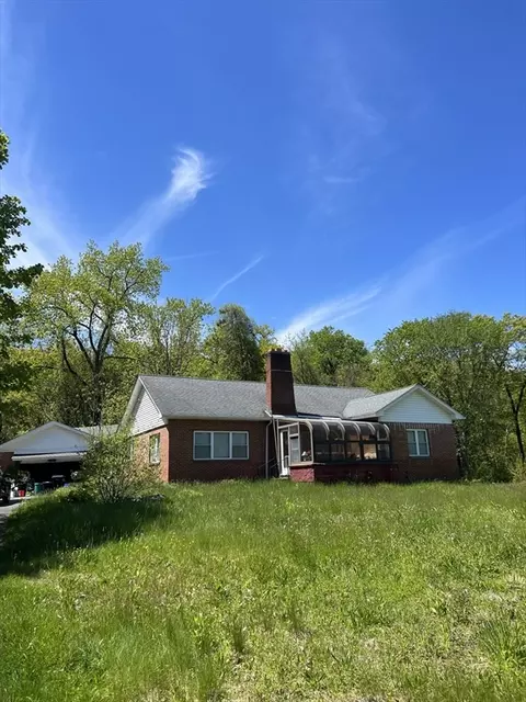 125 Jarvis Ave, Holyoke, MA 01040