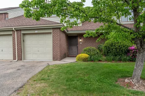 35 Elderwood Dr #35, Stoughton, MA 02072