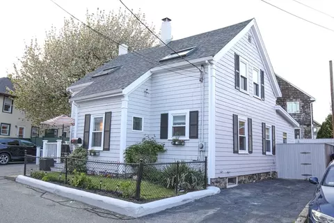 2 Wentzell Ave, Beverly, MA 01915