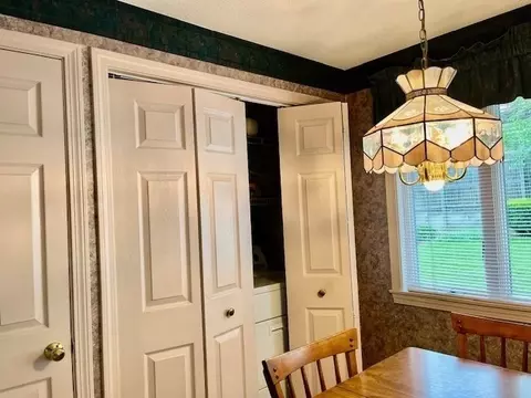 83 Pilgrim Rd, Springfield, MA 01118 photo 9