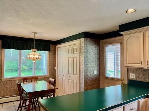 83 Pilgrim Rd, Springfield, MA 01118 photo 10