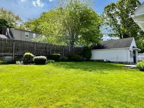 83 Pilgrim Rd, Springfield, MA 01118 photo 32