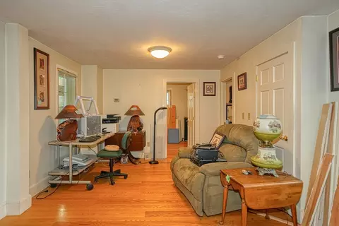 14 Brooks St, Maynard, MA 01754 photo 3