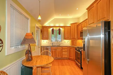 14 Brooks St, Maynard, MA 01754 photo 6