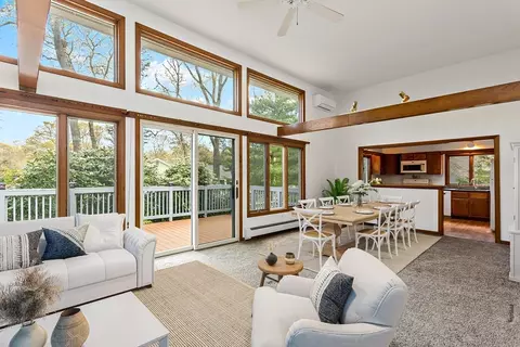 11 Tupelo Rd, Barnstable, MA 02648