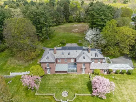 195 Dedham St, Dover, MA 02030 photo 2