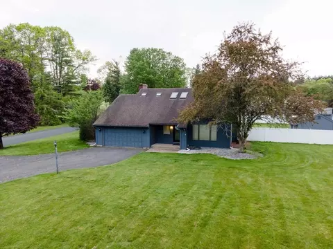 13 Concord Rd, Southwick, MA 01077