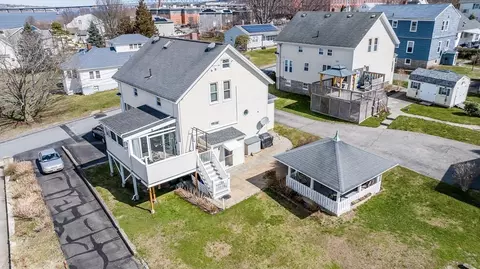31 Friendship St, Fall River, MA 02724 photo 8