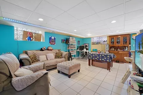 31 Friendship St, Fall River, MA 02724 photo 31