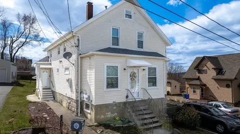 31 Friendship St, Fall River, MA 02724 photo 4