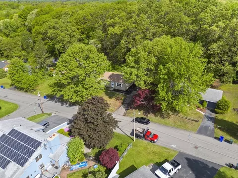 68 Crestmont St, Springfield, MA 01108 photo 28