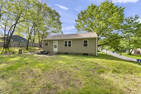 68 Crestmont St, Springfield, MA 01108 photo 33