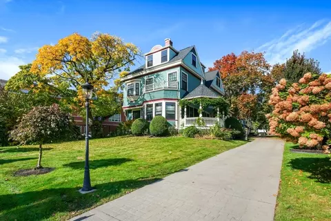 4 Melville Ave, Boston, MA 02124