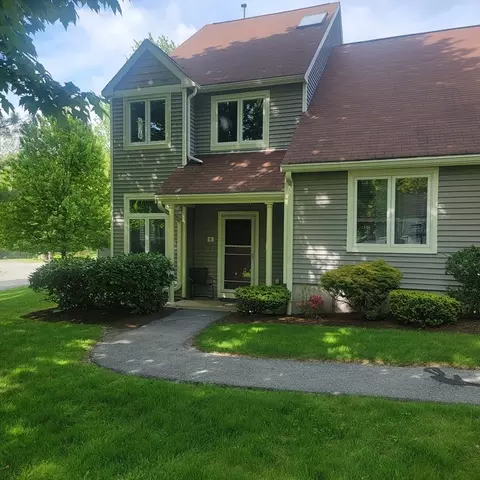 8 Michaels Grn #8, Woburn, MA 01801