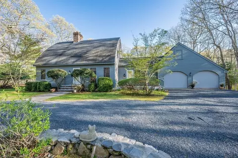 6 Pequaw Honk Dr, Westport, MA 02790