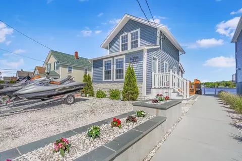 31 Cole St, Swansea, MA 02777
