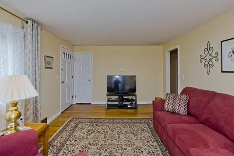 6 N Brook Rd, Springfield, MA 01119 photo 16