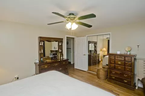 6 N Brook Rd, Springfield, MA 01119 photo 21