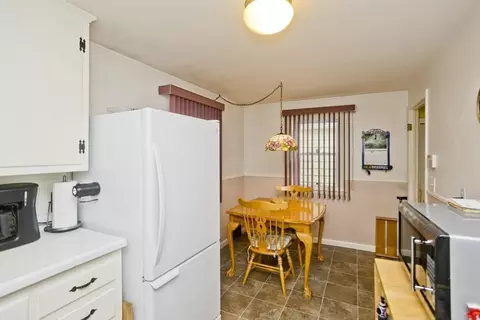 6 N Brook Rd, Springfield, MA 01119 photo 8