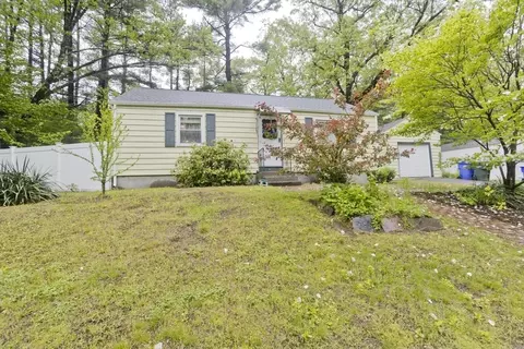 6 N Brook Rd, Springfield, MA 01119 photo 3