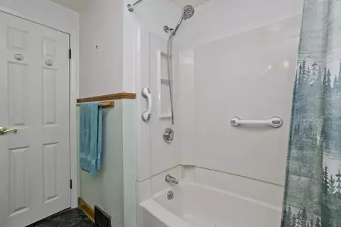 6 N Brook Rd, Springfield, MA 01119 photo 27