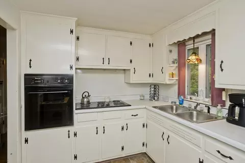 6 N Brook Rd, Springfield, MA 01119 photo 11