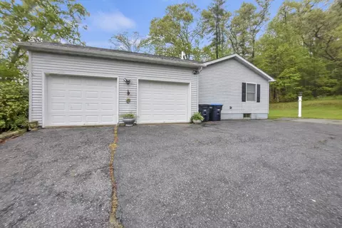 125 Gore Rd, Webster, MA 01570 photo 3