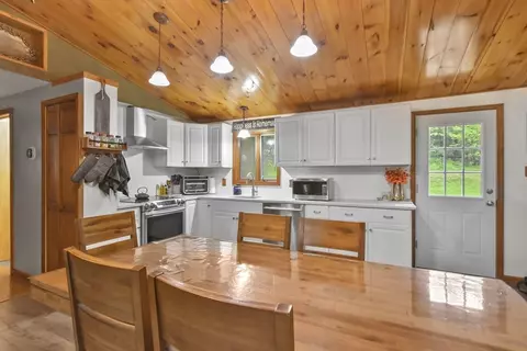 125 Gore Rd, Webster, MA 01570 photo 8