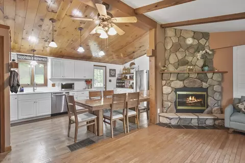 125 Gore Rd, Webster, MA 01570 photo 4