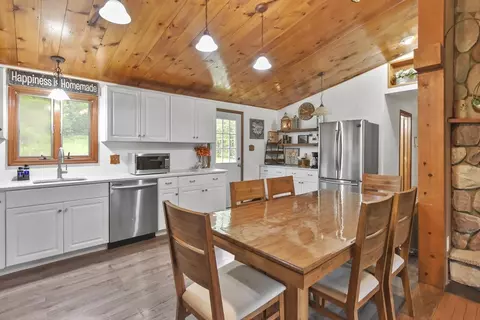 125 Gore Rd, Webster, MA 01570 photo 9