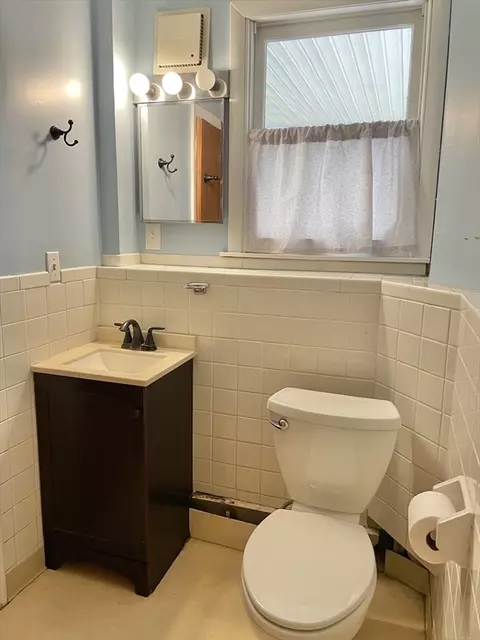 131 Strong St, Easthampton, MA 01027 photo 22