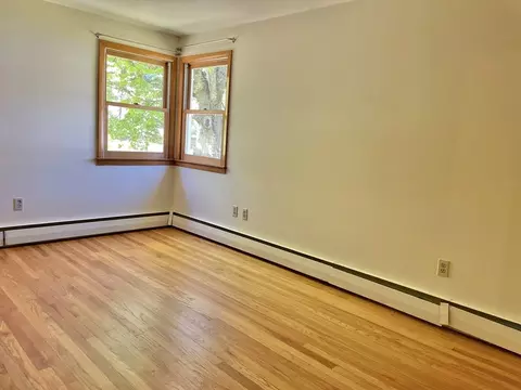 131 Strong St, Easthampton, MA 01027 photo 17