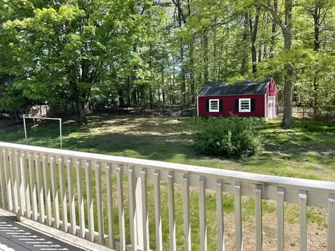 131 Strong St, Easthampton, MA 01027 photo 4