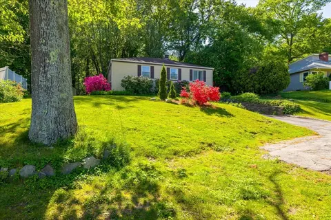 13 Linda Ave, Auburn, MA 01501