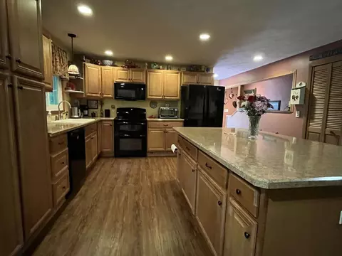 Kitchen - 179 Maple St, Douglas, MA 01516 photo 1 of 4