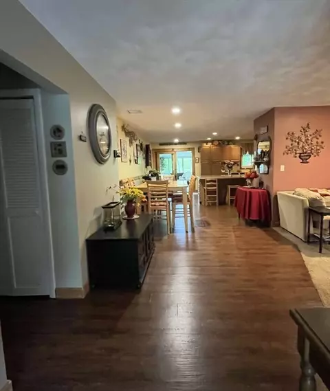 Entry Way - 179 Maple St, Douglas, MA 01516 photo 1 of 3