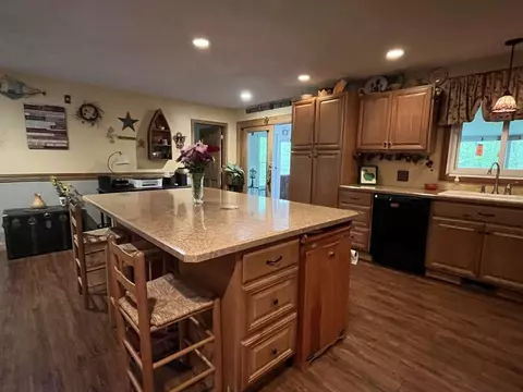 Kitchen - 179 Maple St, Douglas, MA 01516 photo 3 of 4