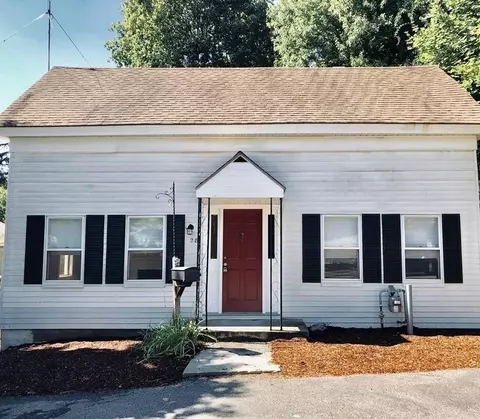 28 Cottage St, Leominster, MA 01453
