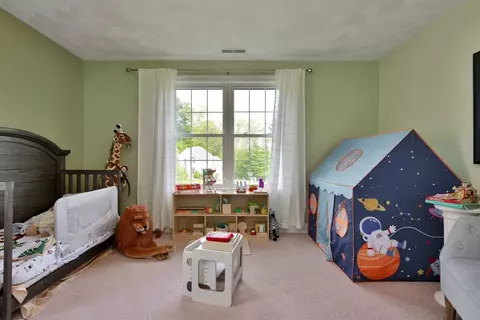 Bedroom - 44 Regency Dr, Dracut, MA 01826 photo 2 of 7