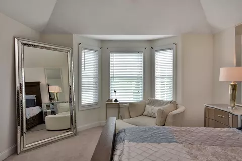 Bedroom - 44 Regency Dr, Dracut, MA 01826 photo 5 of 7