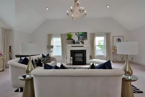 Living - 44 Regency Dr, Dracut, MA 01826 photo 1 of 5