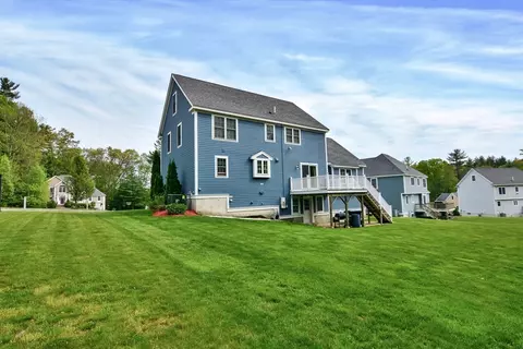 Exterior - 44 Regency Dr, Dracut, MA 01826 photo 2 of 5